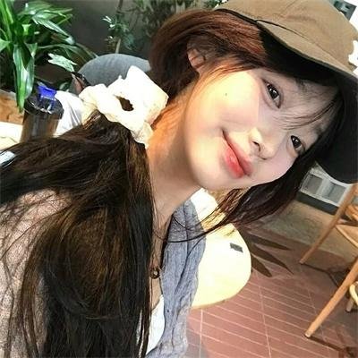 心动不可耻还很可爱海报